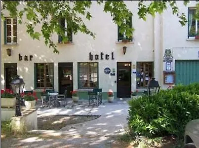 Du Rascalat Hotell 2*