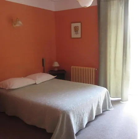 Du Rascalat Hotell LʼHospitalet-du-Larzac