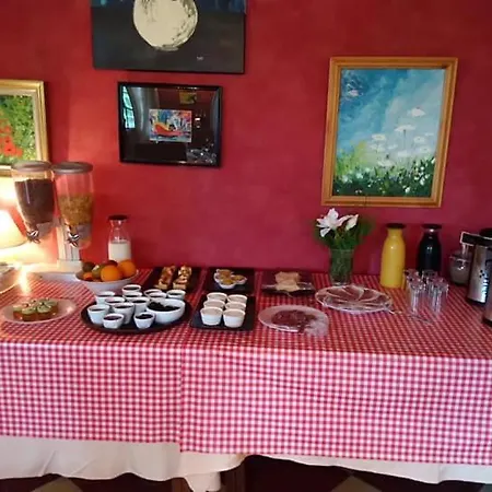 Du Rascalat Hotell LʼHospitalet-du-Larzac